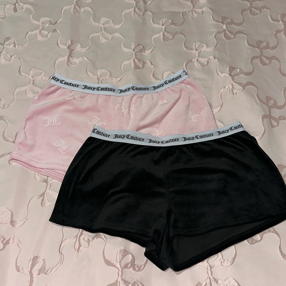 Juicy Couture 2-piece Velour Shorts Set